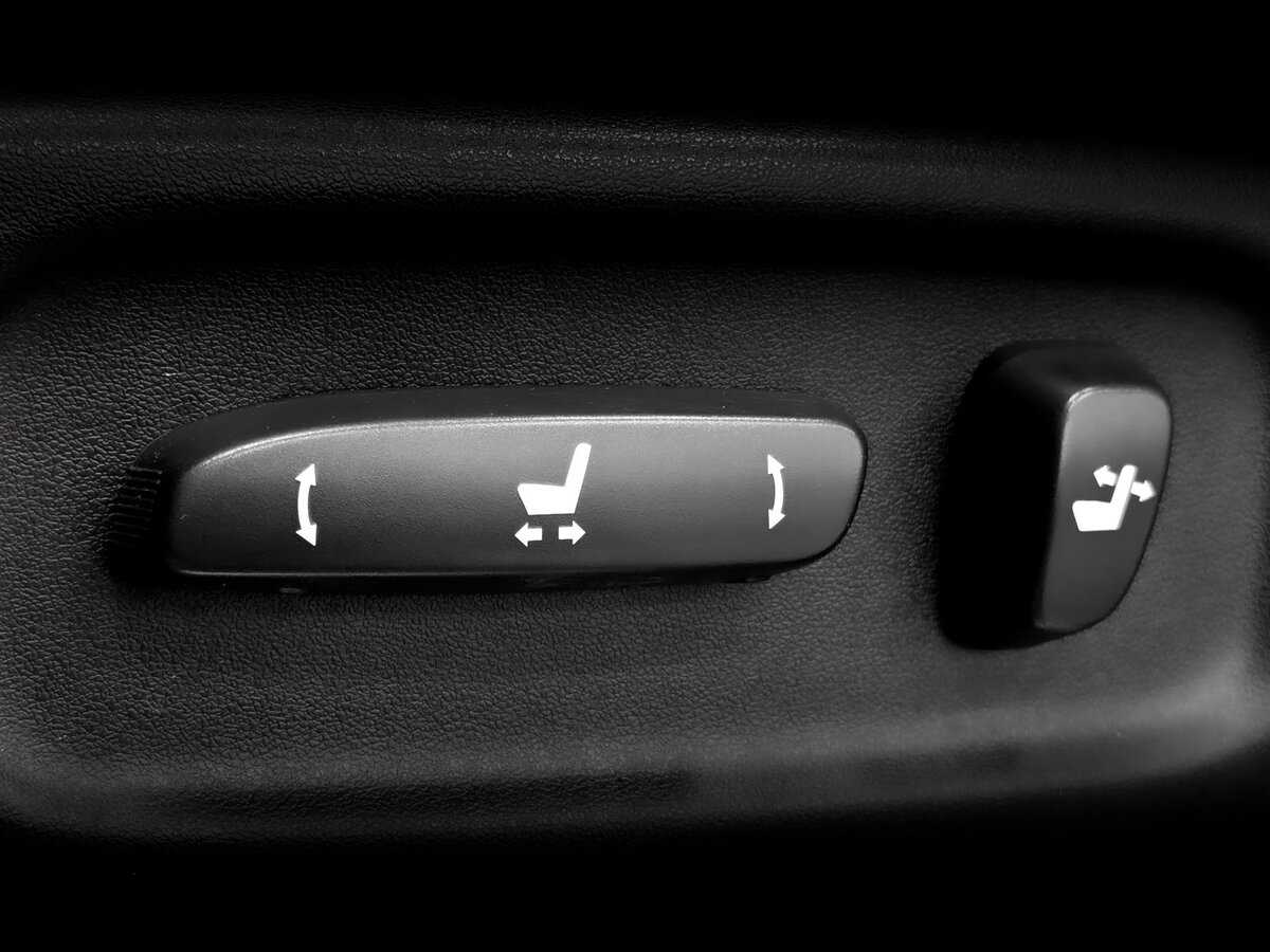 Б/У Лексус Л-Икс 2021 года. Фото: #24