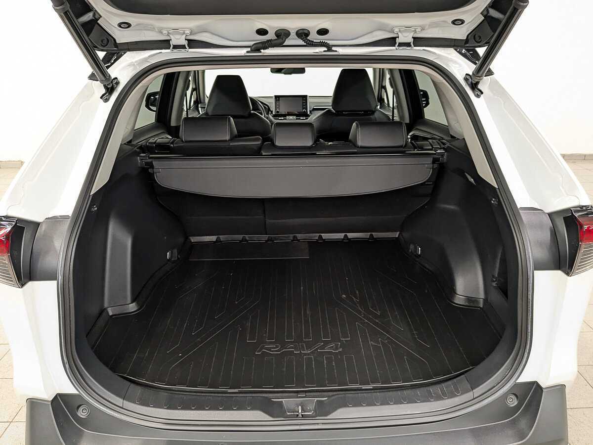 Б/У Тойота Рав4 2021 года. Фото: #9