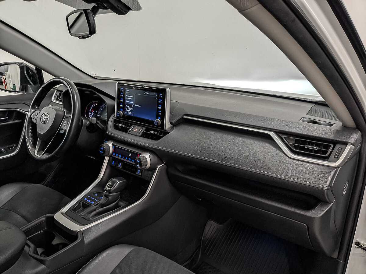 Б/У Тойота Рав4 2021 года. Фото: #10