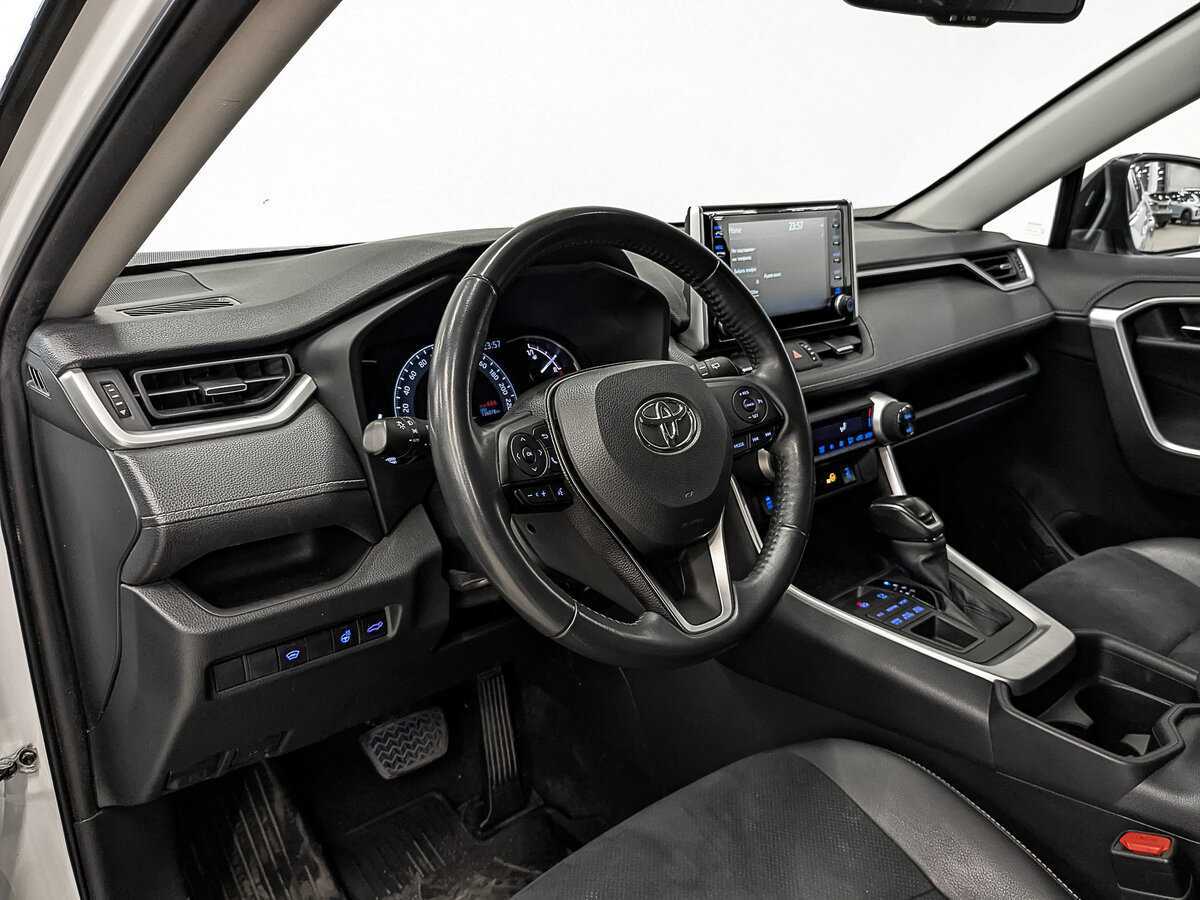 Б/У Тойота Рав4 2021 года. Фото: #12