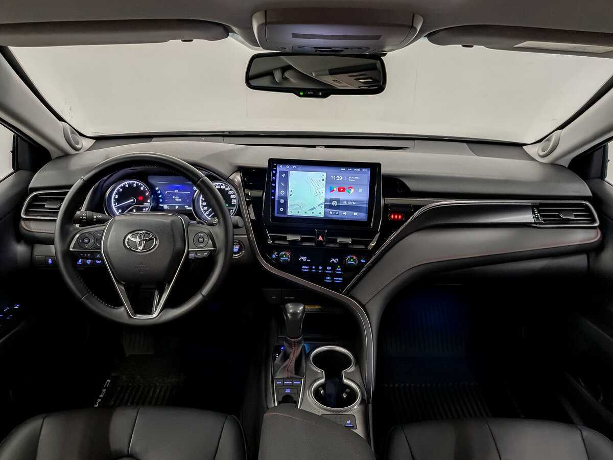 Б/У Тойота Камри 2022 года. Фото: #13