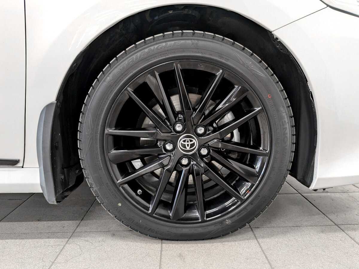 Б/У Тойота Камри 2022 года. Фото: #17