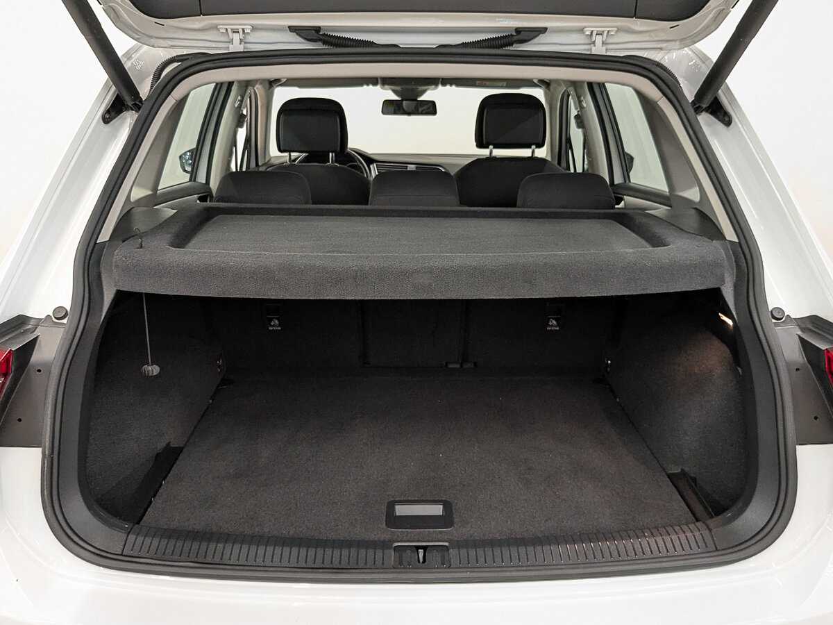 Б/У Фольксваген Тигуан 2020 года. Фото: #9