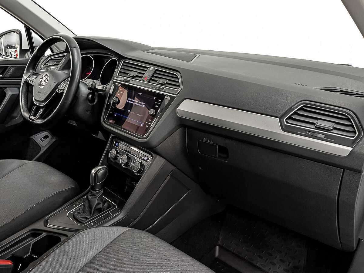 Б/У Фольксваген Тигуан 2020 года. Фото: #12