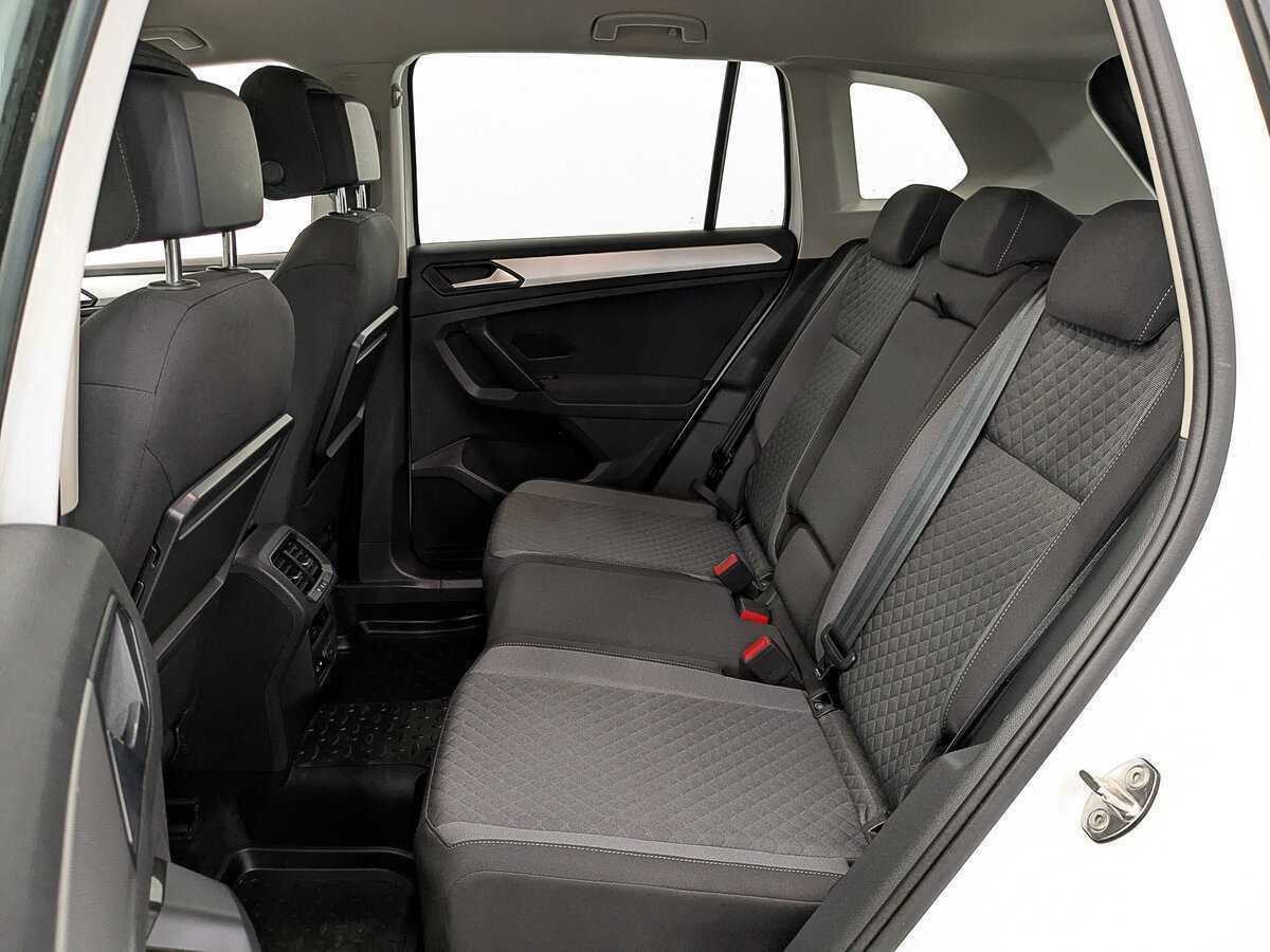 Б/У Фольксваген Тигуан 2020 года. Фото: #17