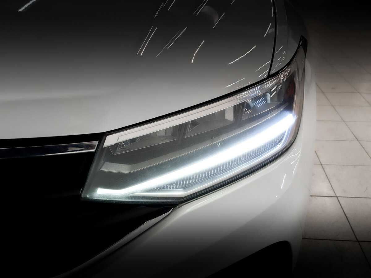 Б/У Фольксваген Тигуан 2021 года. Фото: #15