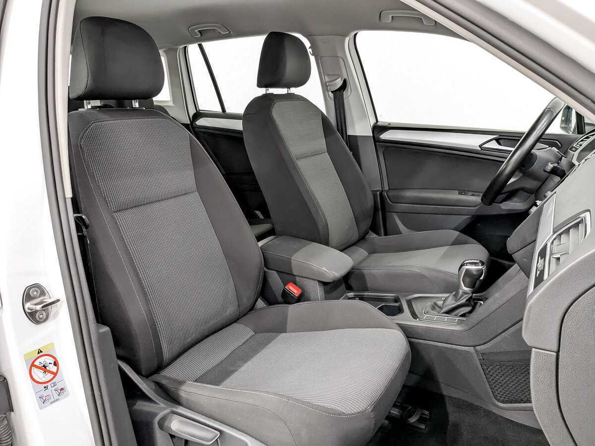 Б/У Фольксваген Тигуан 2021 года. Фото: #21