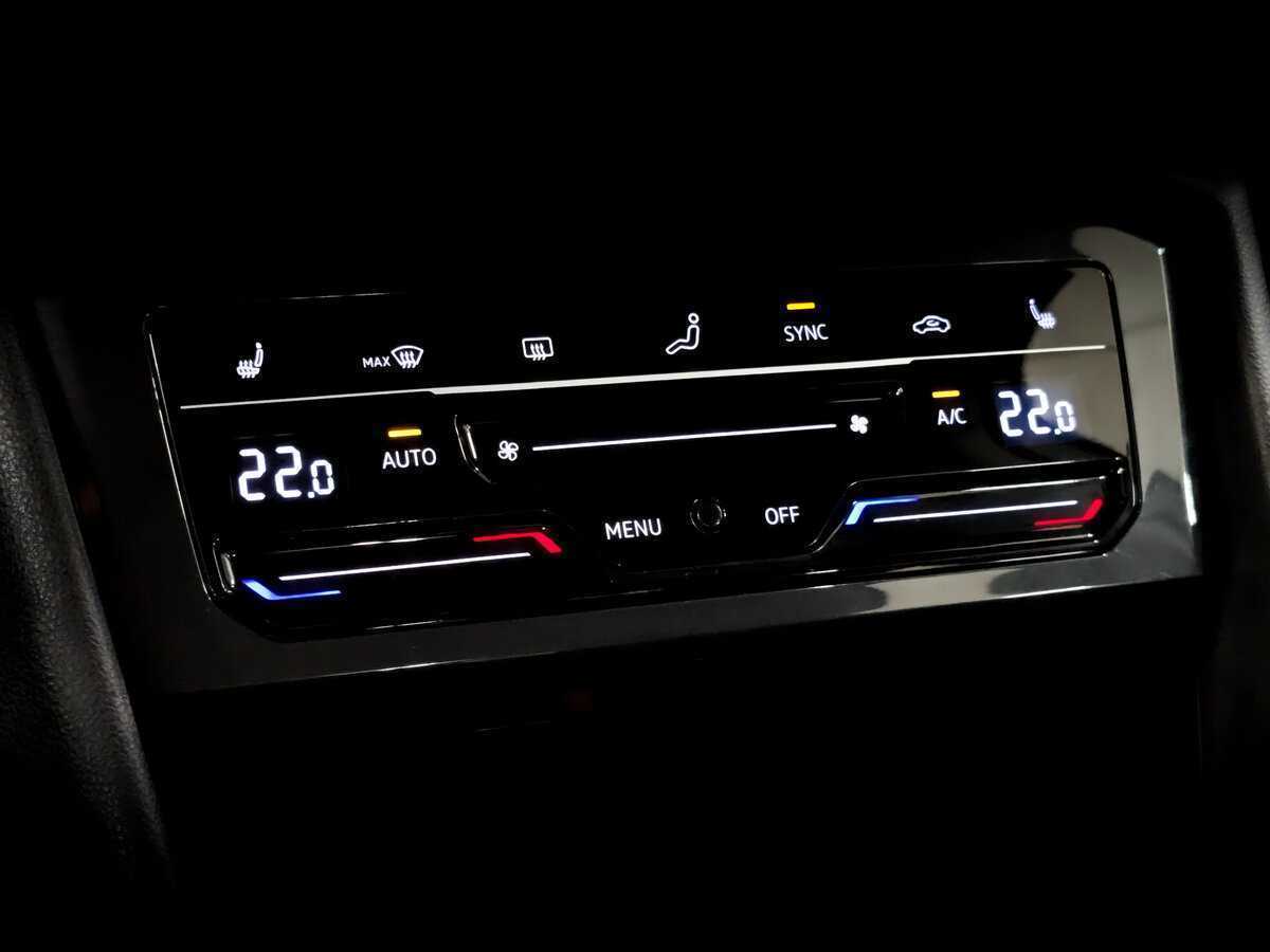 Б/У Фольксваген Тигуан 2021 года. Фото: #22