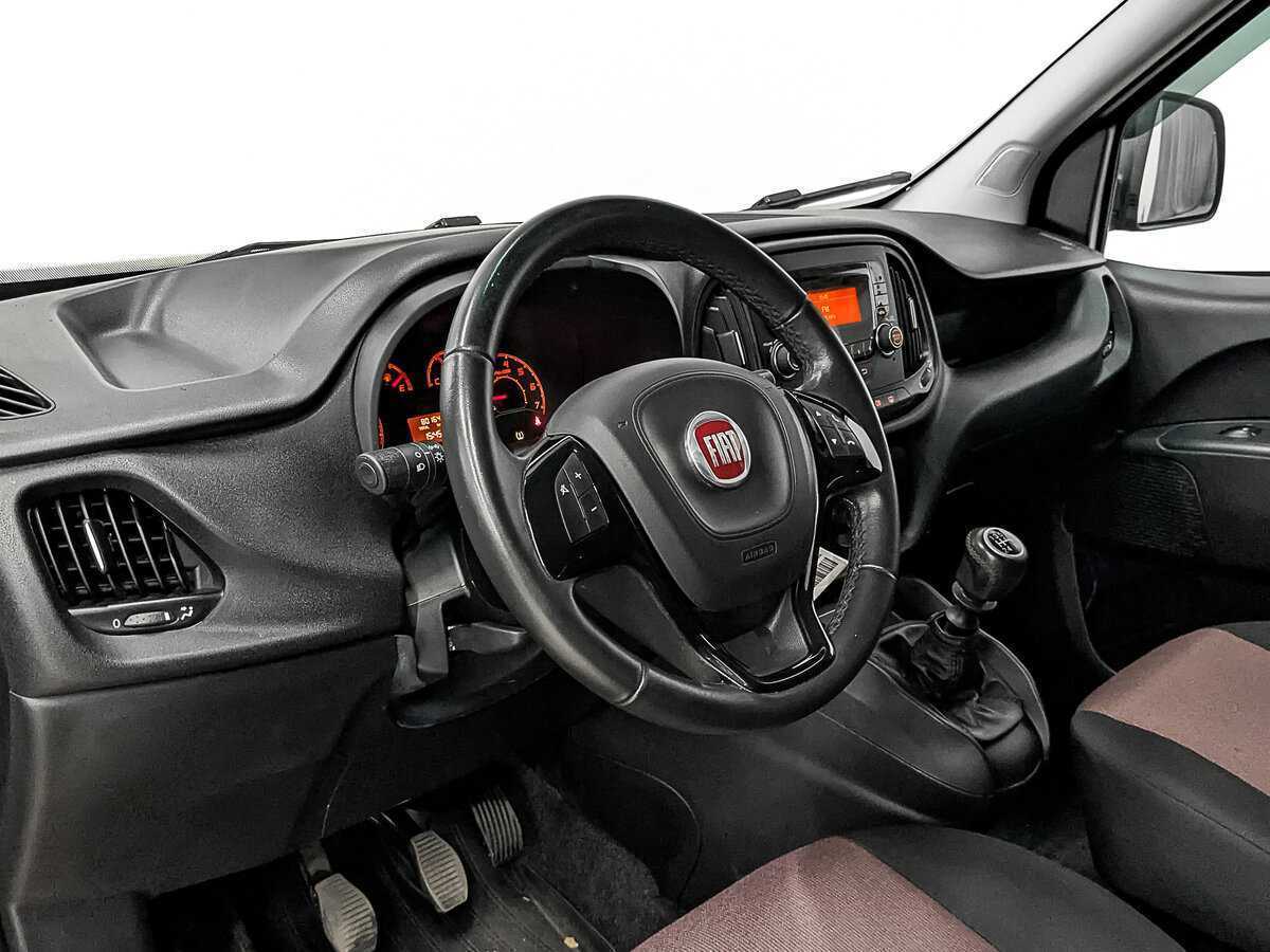 Б/У Фиат Добло 2017 года. Фото: #14