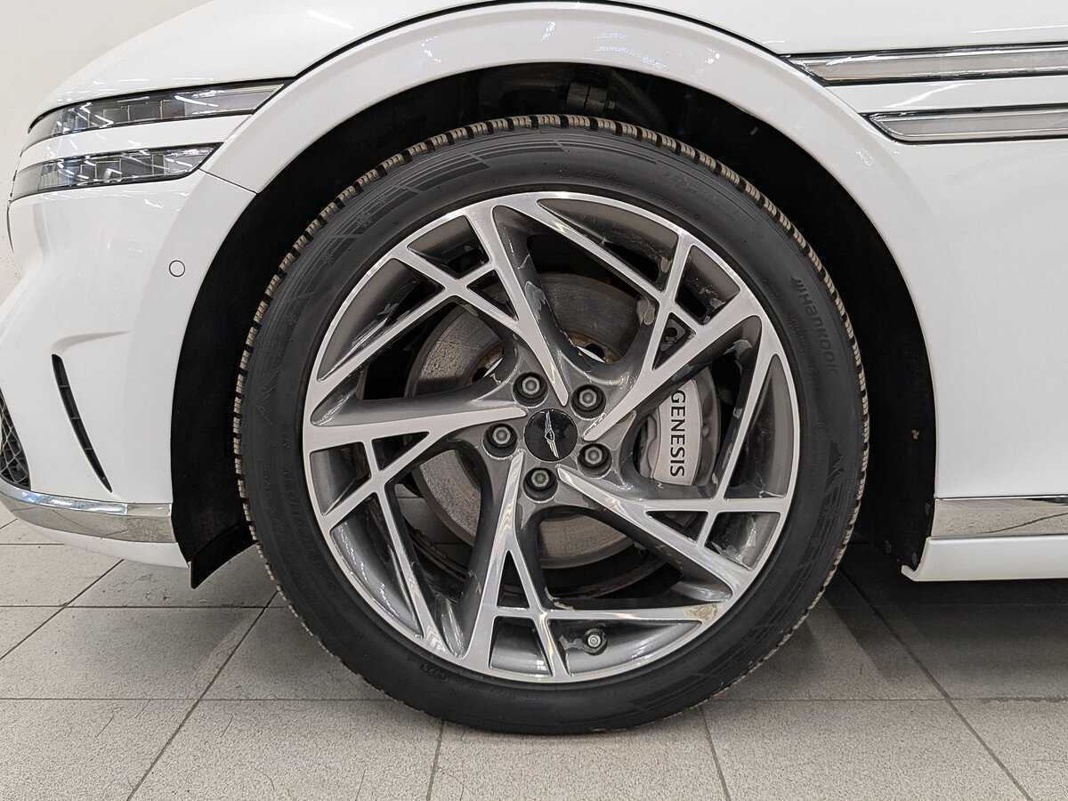 Б/У Генезис Г90 2022 года. Фото: #11