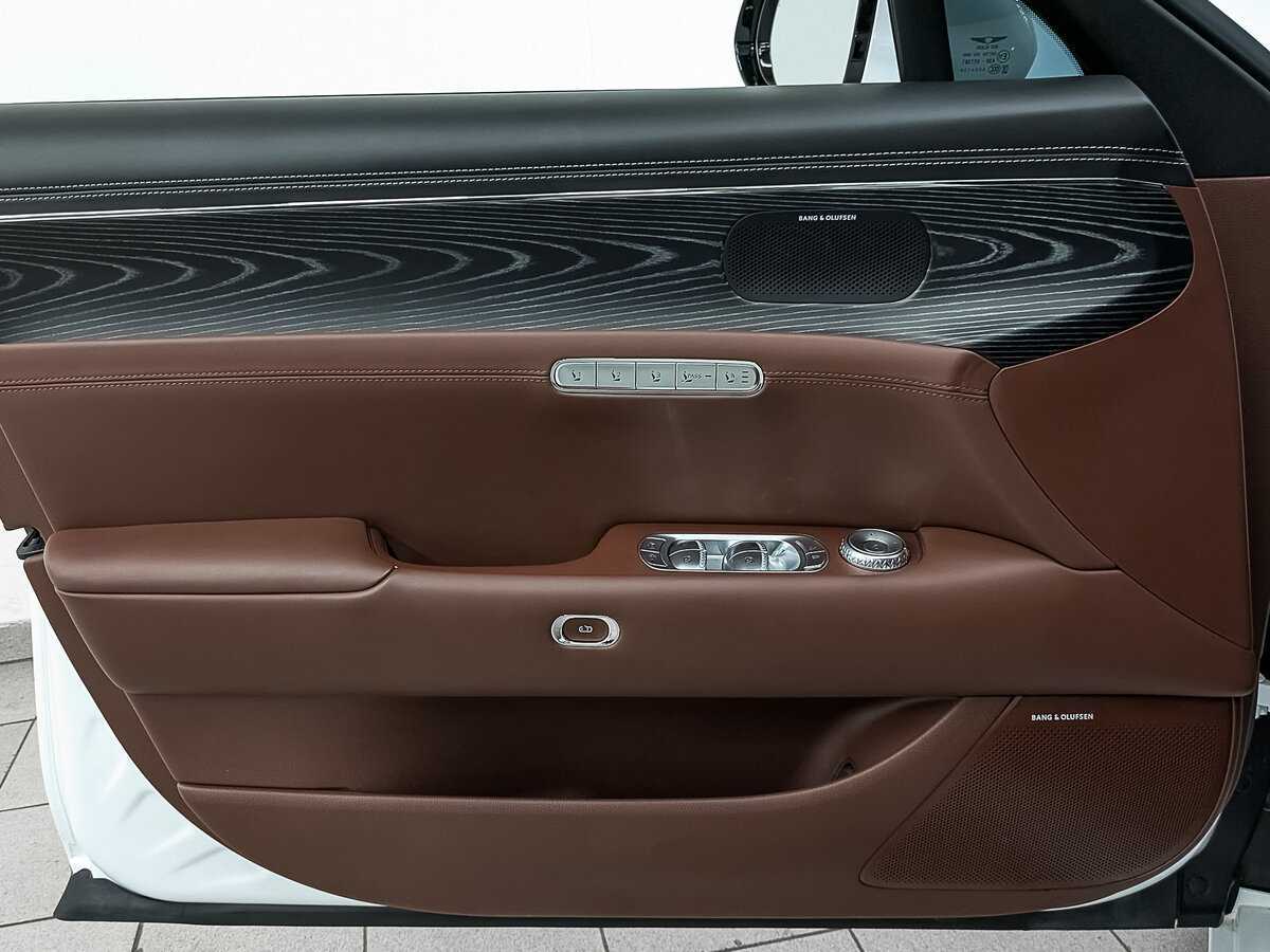 Б/У Генезис Г90 2022 года. Фото: #17