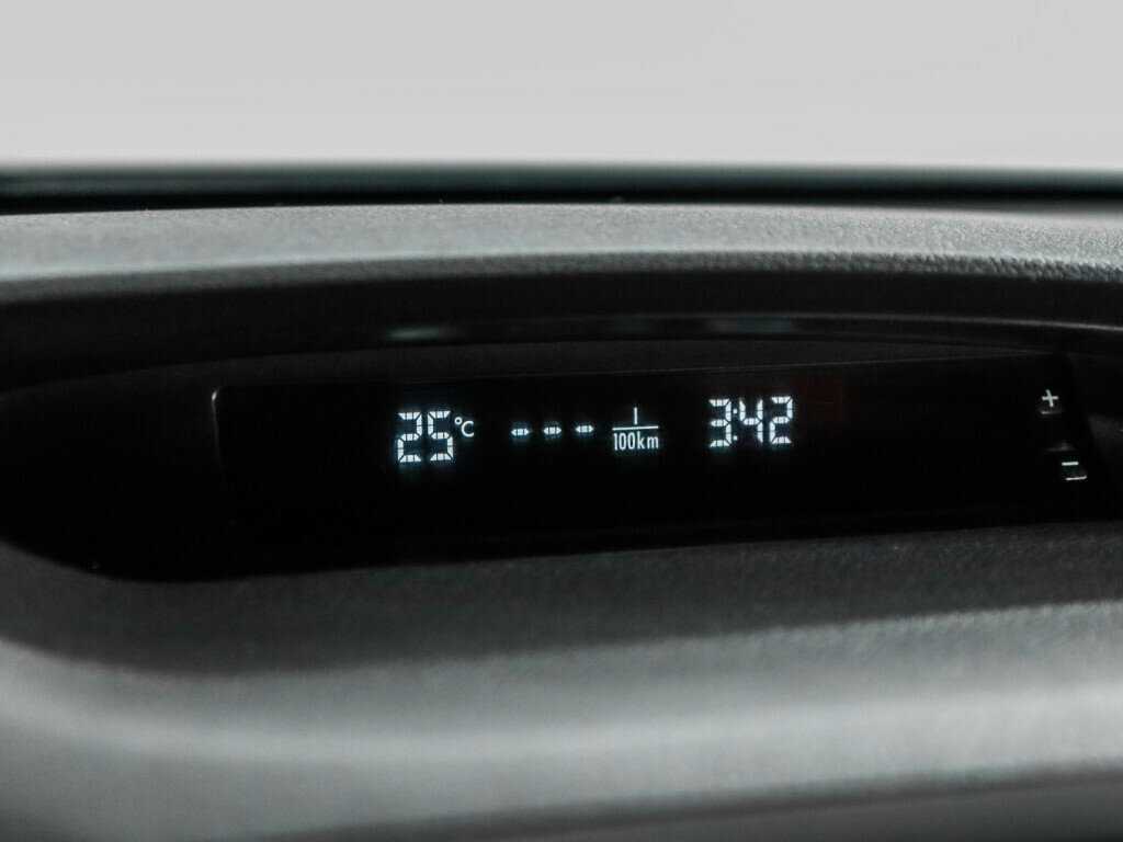 Б/У Субару Форестер 2011 года. Фото: #13