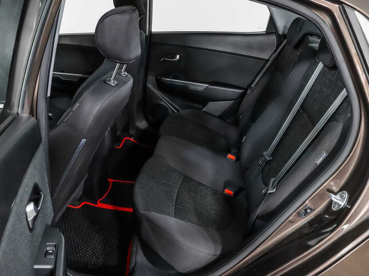 Б/У Киа Рио 2017 года. Фото: #9