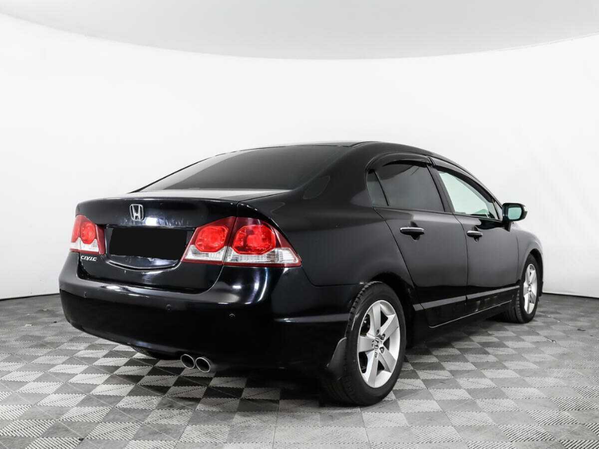 Б/У Хонда Цивик 2010 года. Фото: #4