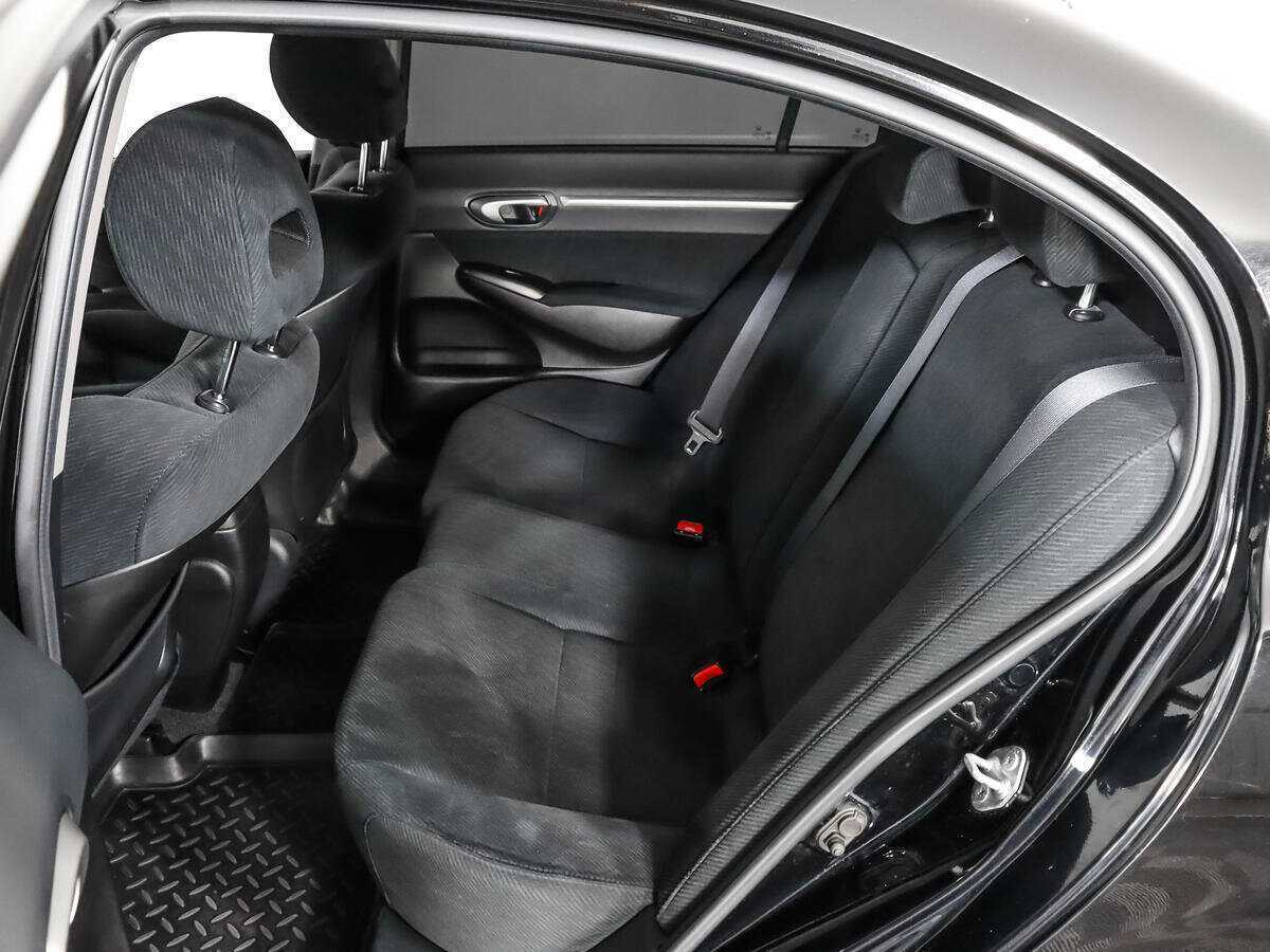 Б/У Хонда Цивик 2010 года. Фото: #9