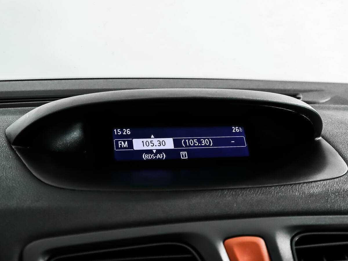 Б/У Рено Флюенс 2011 года. Фото: #14