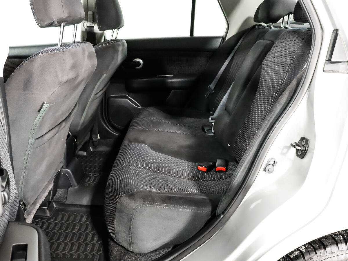 Б/У Ниссан Тиида 2011 года. Фото: #7