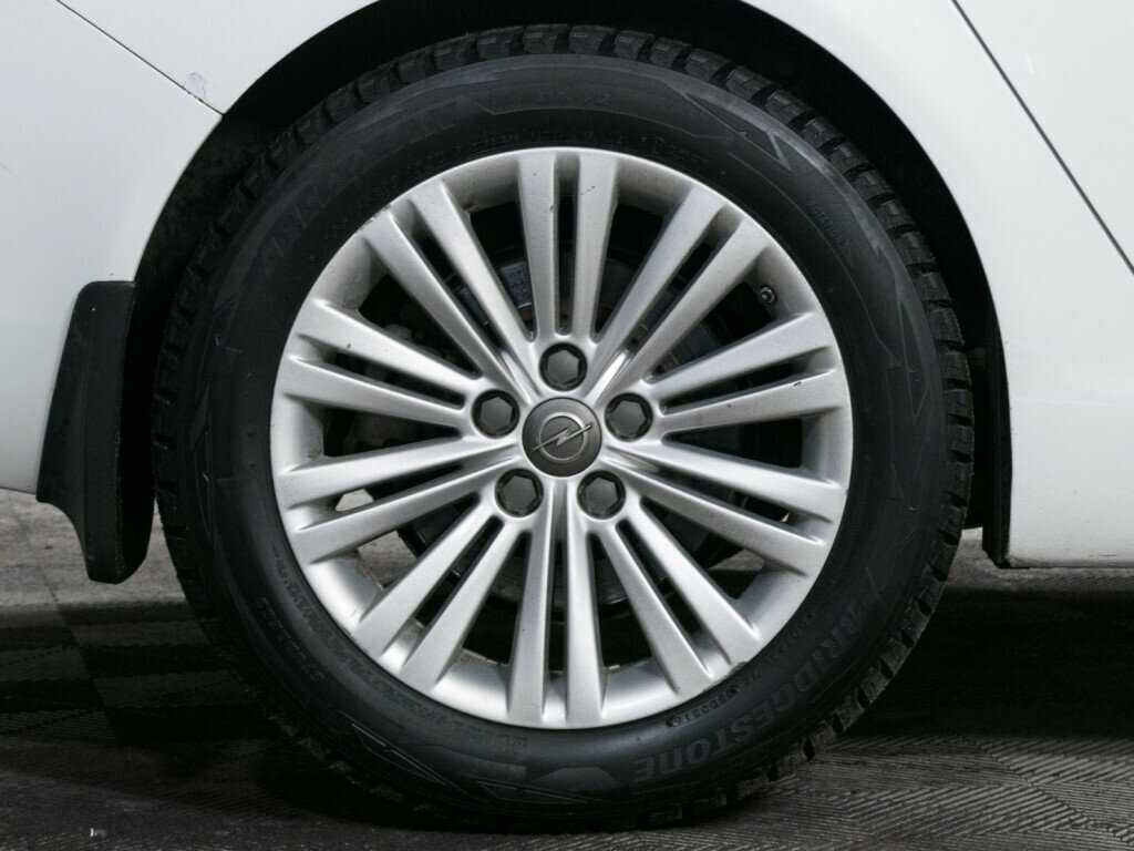 Б/У Опель Инсигния 2014 года. Фото: #10