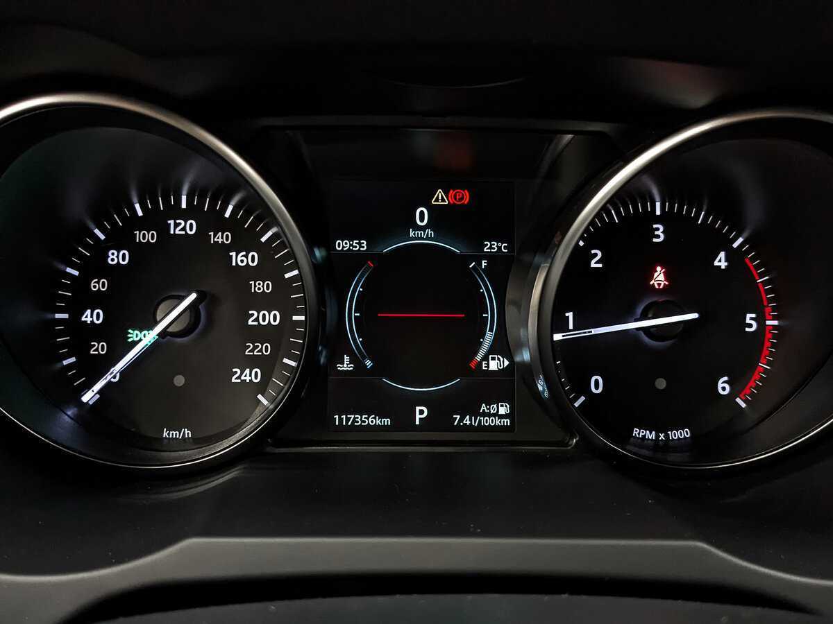 Б/У Лэнд Ровер Рэнж Ровер Эвок 2018 года. Фото: #15