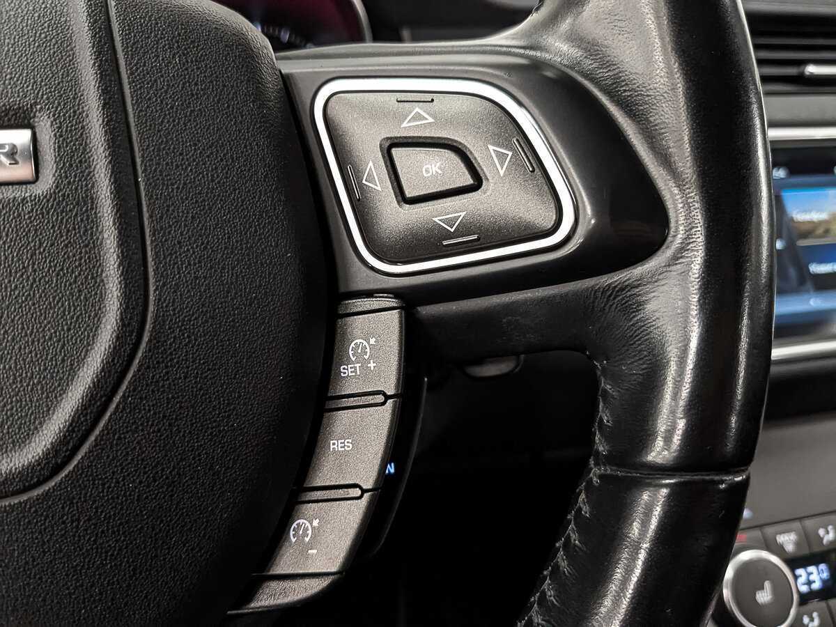 Б/У Лэнд Ровер Рэнж Ровер Эвок 2018 года. Фото: #28