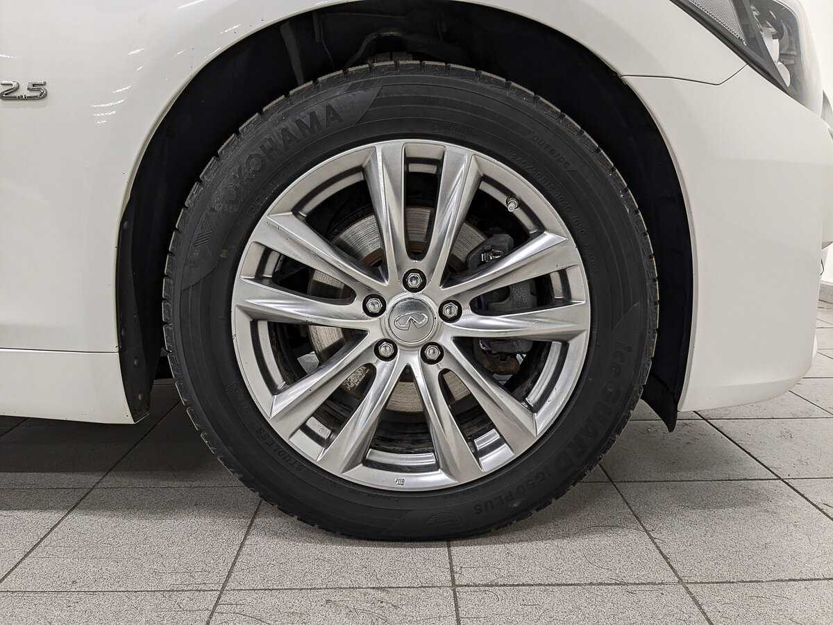 Б/У Инфинити К70 2016 года. Фото: #11