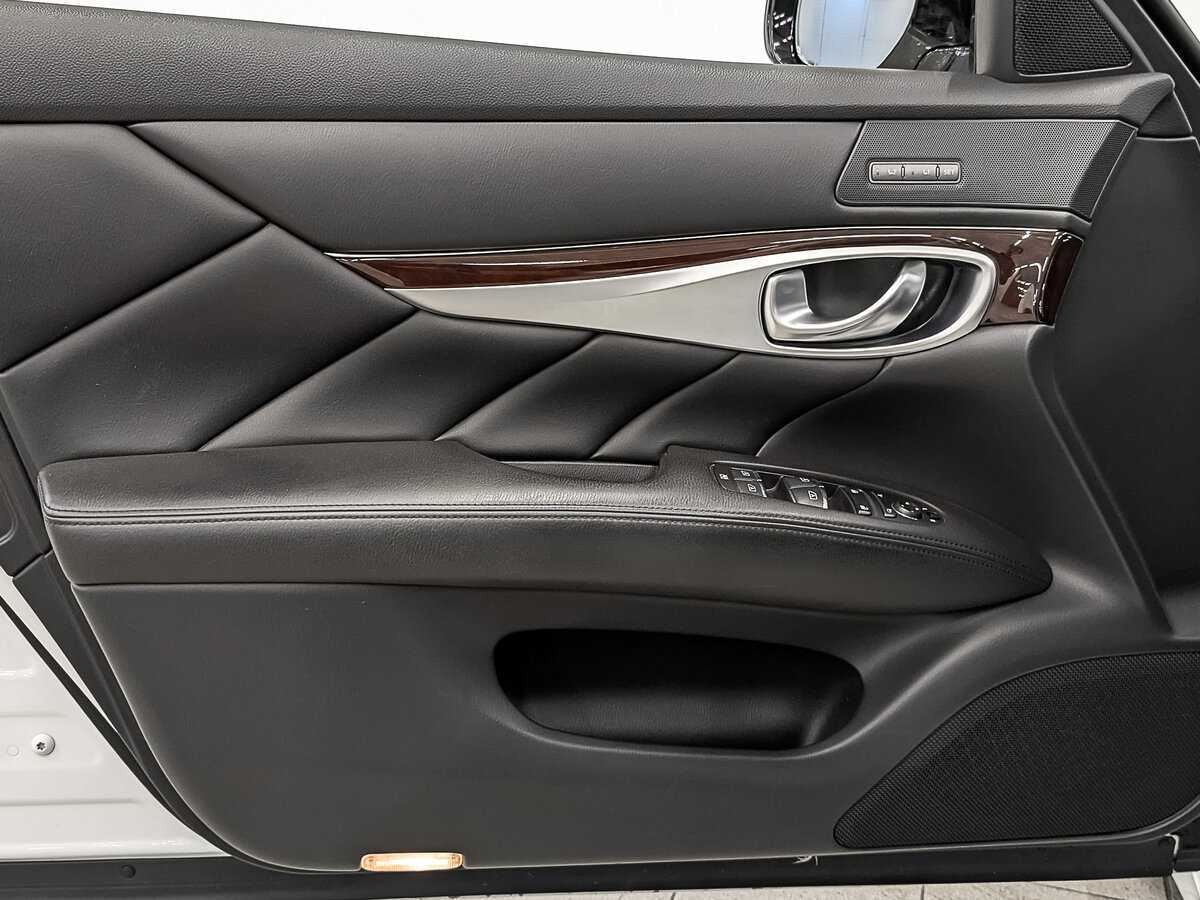 Б/У Инфинити К70 2016 года. Фото: #18