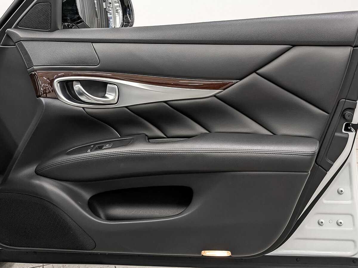 Б/У Инфинити К70 2016 года. Фото: #24