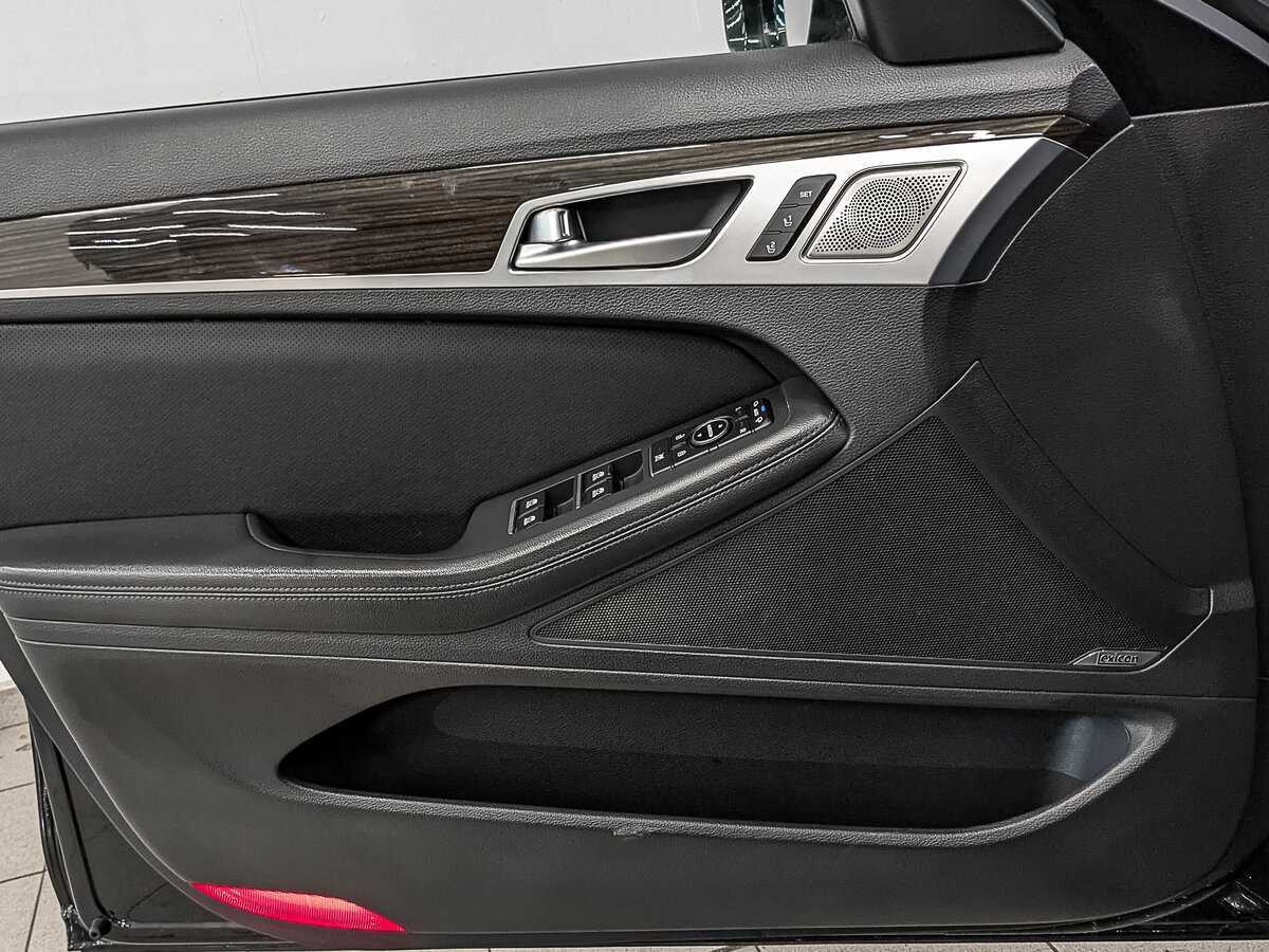 Б/У Генезис Г80 2019 года. Фото: #18