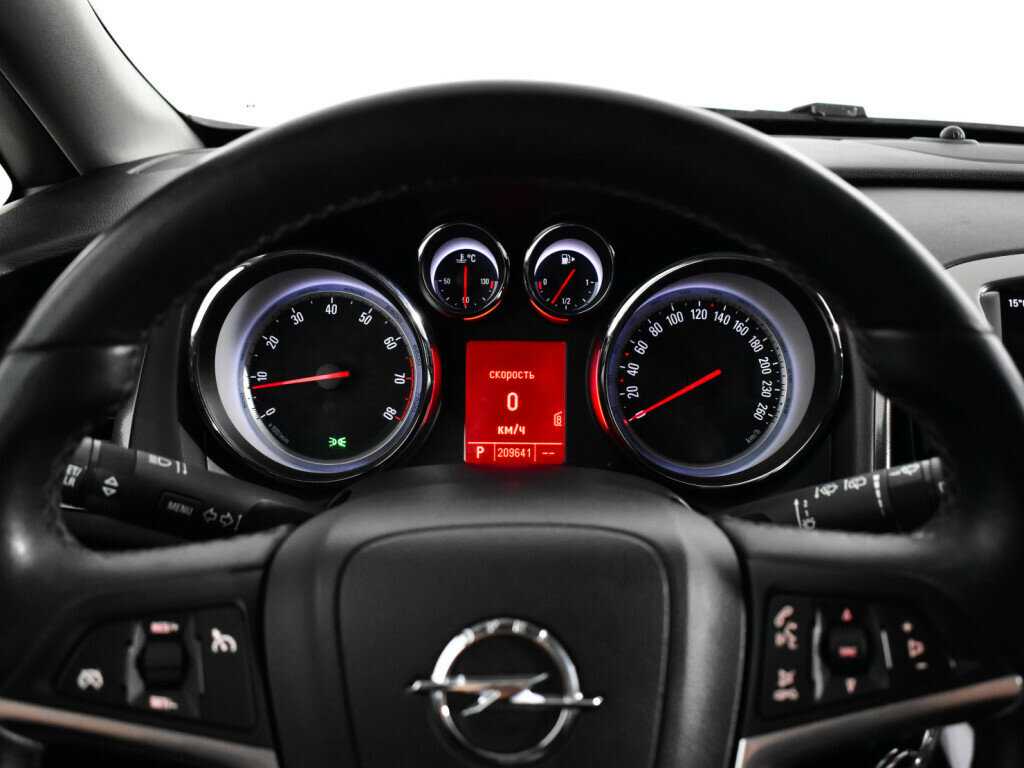 Б/У Опель Астра 2011 года. Фото: #10