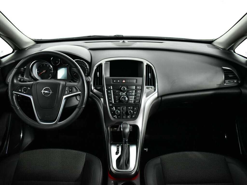 Б/У Опель Астра 2011 года. Фото: #11