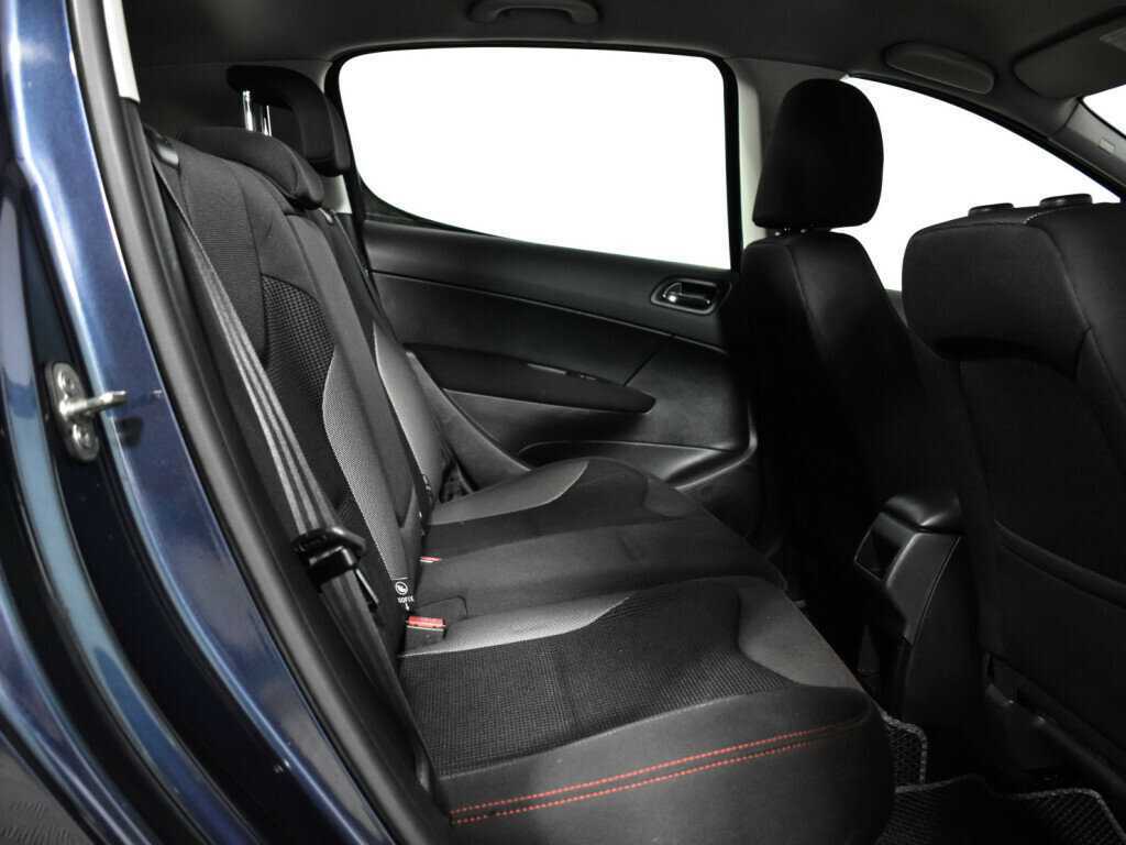 Б/У Пежо 308 2011 года. Фото: #9