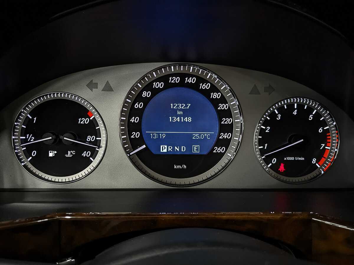 Б/У Мерседес-Бенц ГЛК-Класс 2011 года. Фото: #15