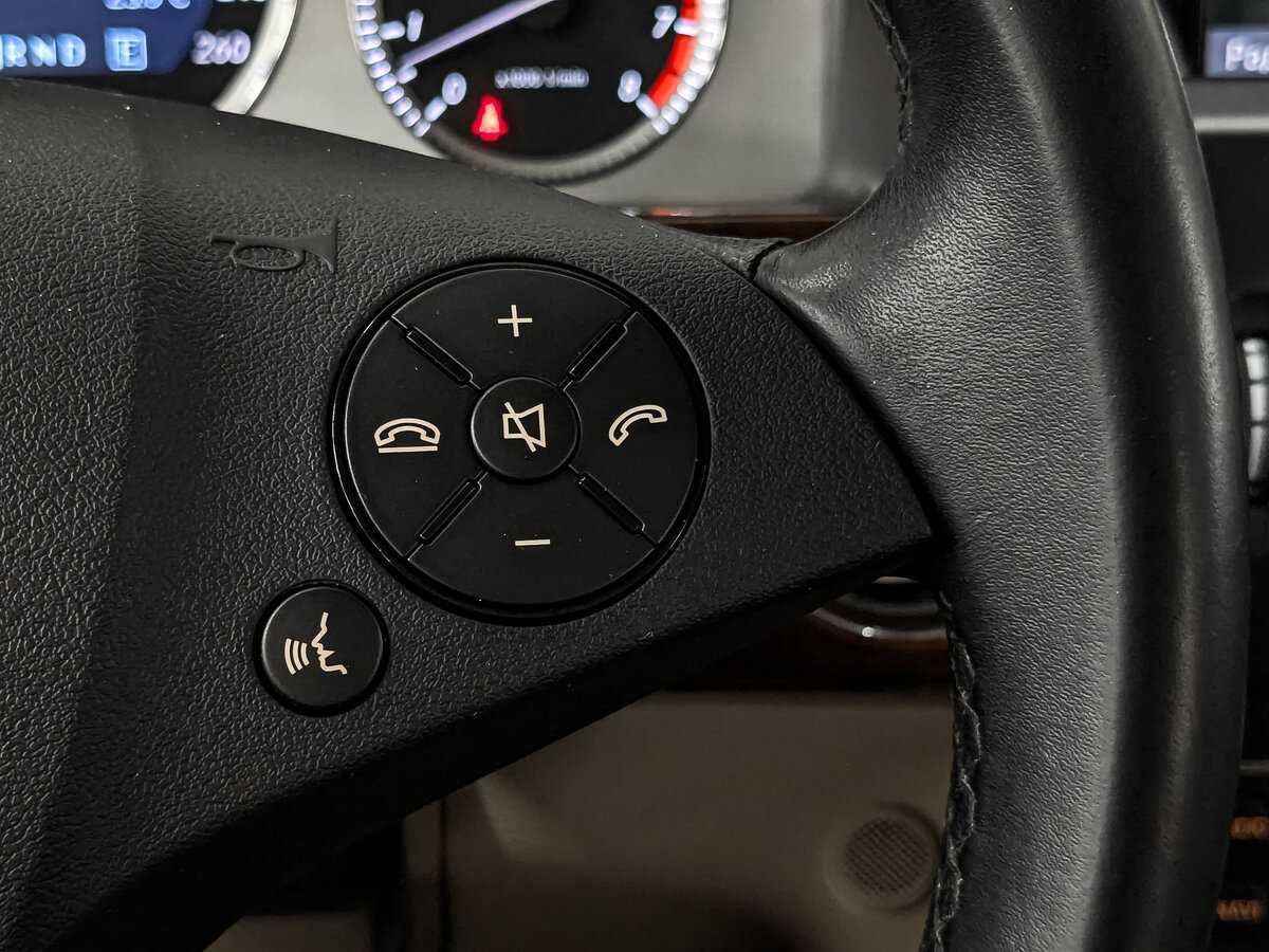 Б/У Мерседес-Бенц ГЛК-Класс 2011 года. Фото: #28