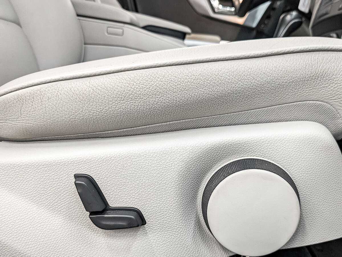 Б/У Мерседес-Бенц ГЛК-Класс 2009 года. Фото: #24