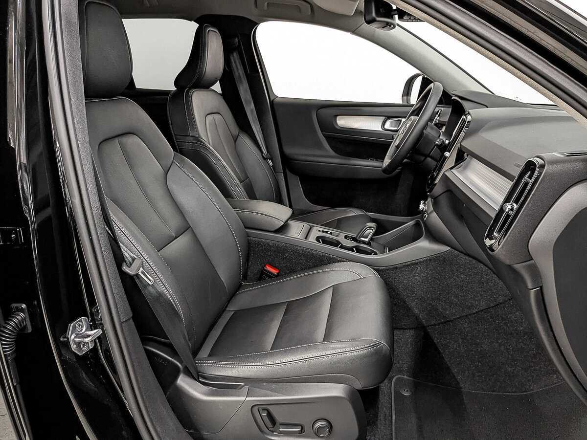 Б/У Вольво ИксЦ40 2020 года. Фото: #21