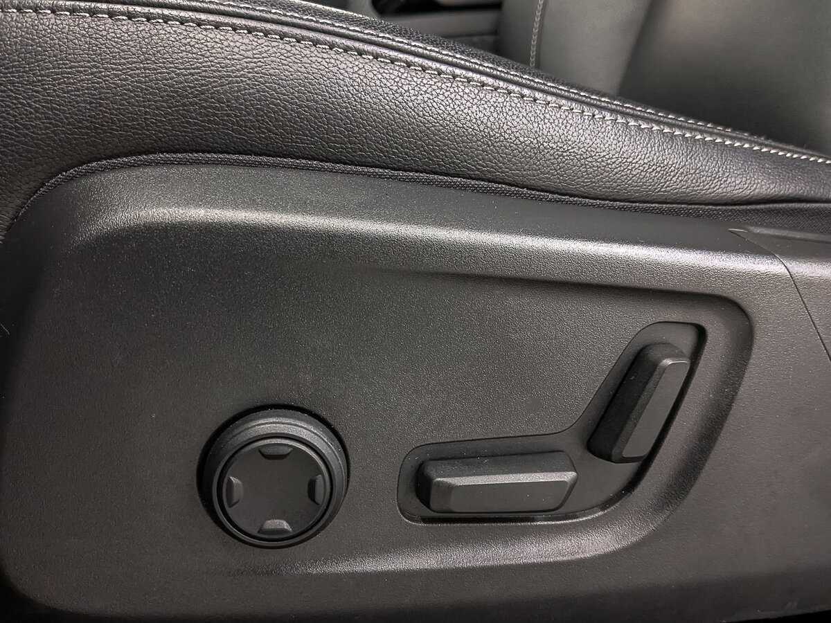 Б/У Вольво ИксЦ40 2020 года. Фото: #25