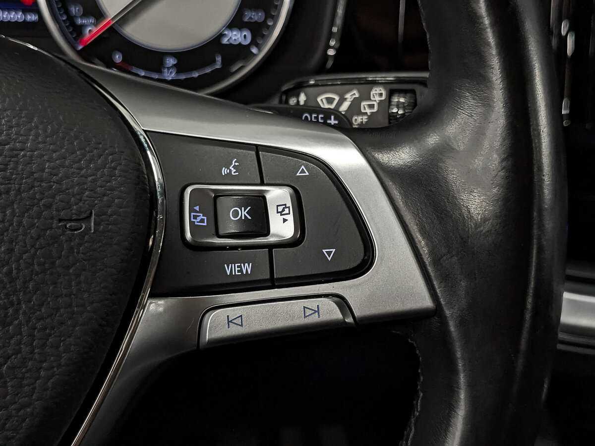 Б/У Фольксваген Туарег 2019 года. Фото: #27