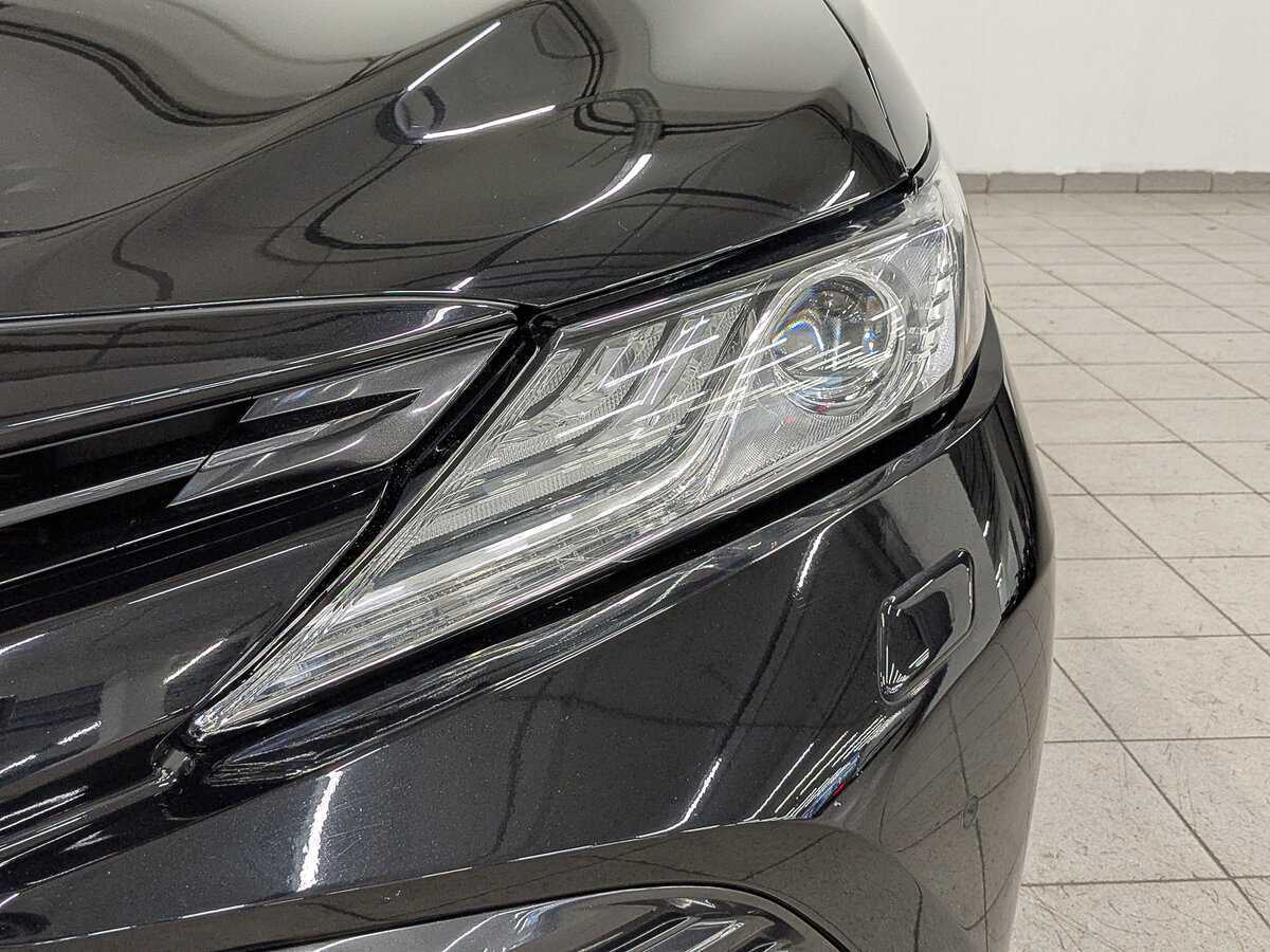 Б/У Тойота Камри 2020 года. Фото: #10