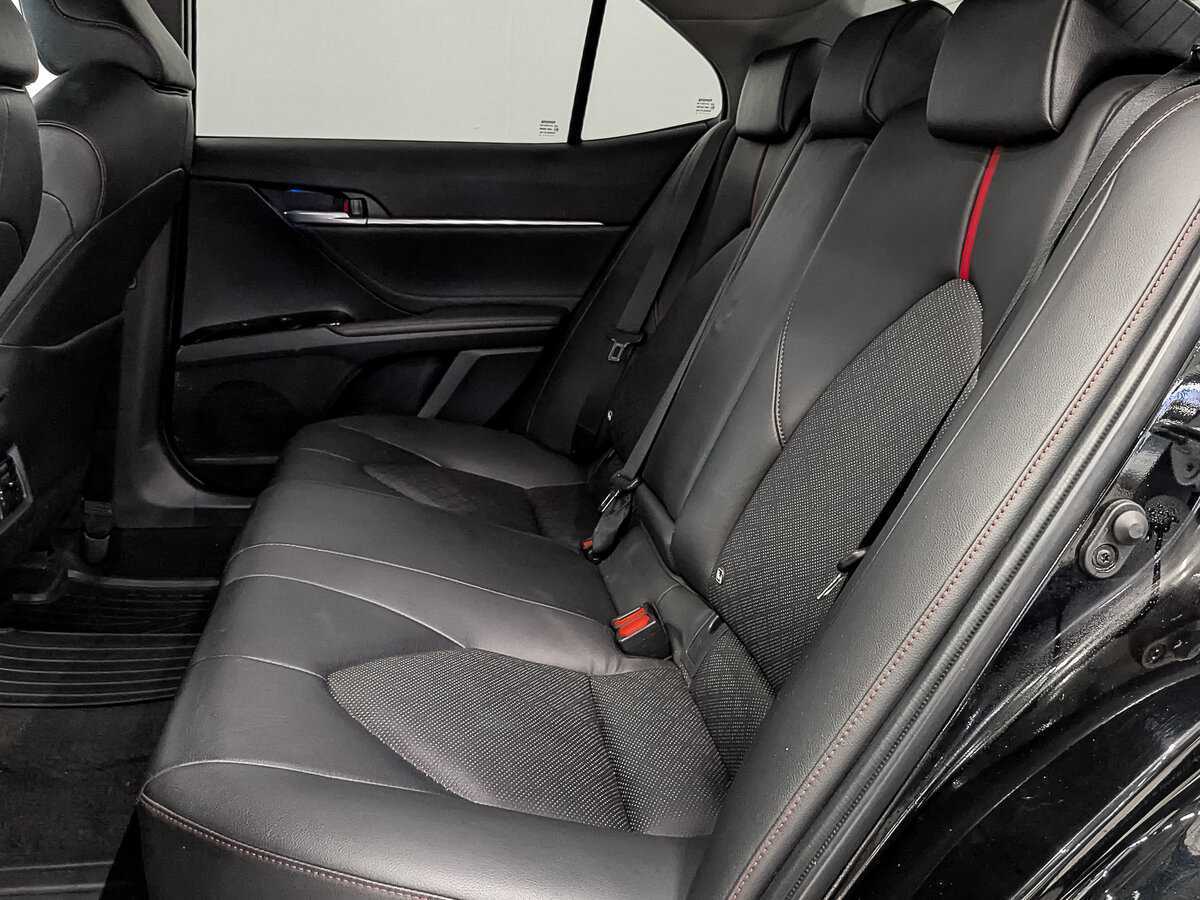 Б/У Тойота Камри 2020 года. Фото: #17