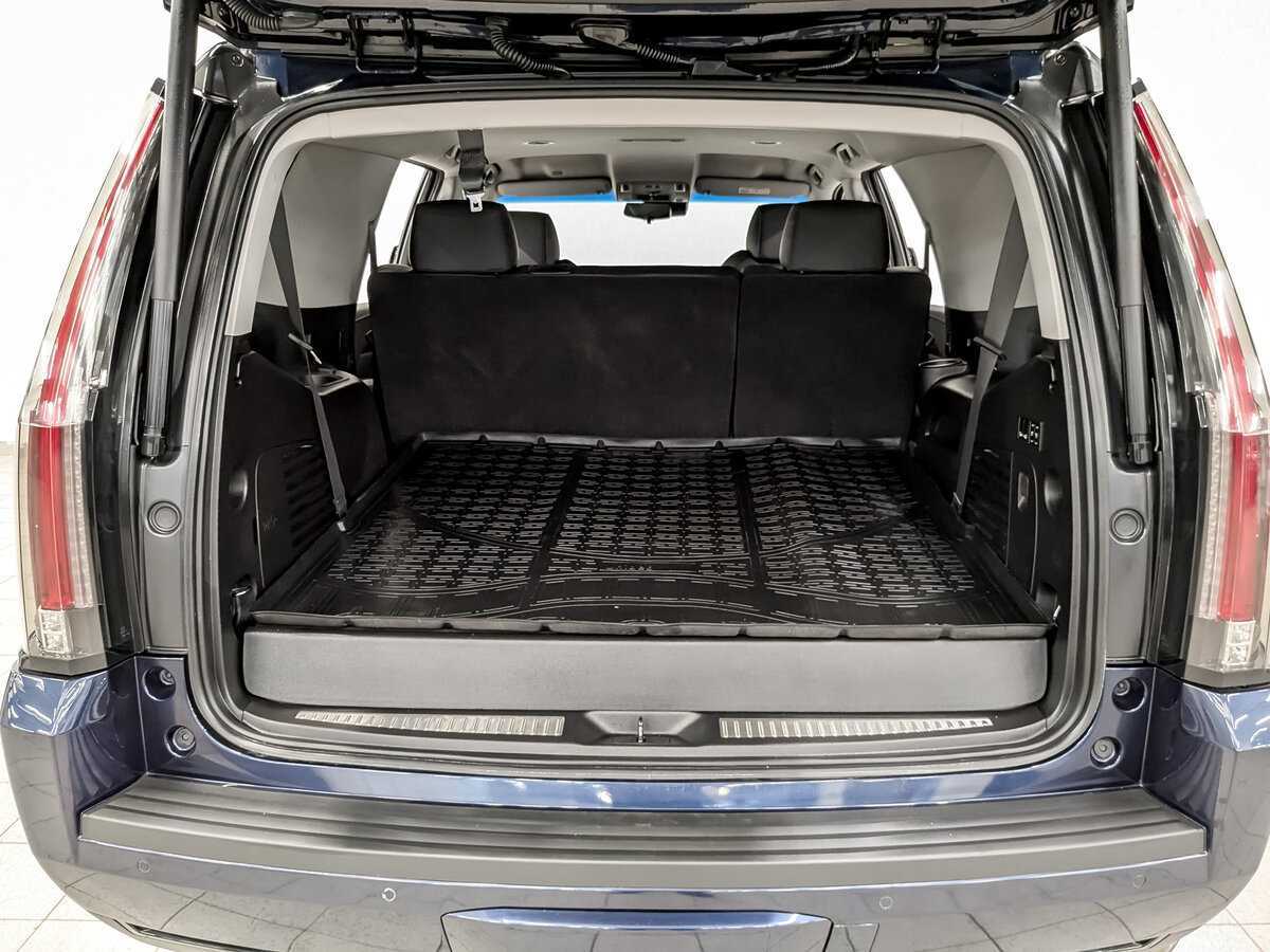 Б/У Кадиллак Эскалэйд 2018 года. Фото: #9