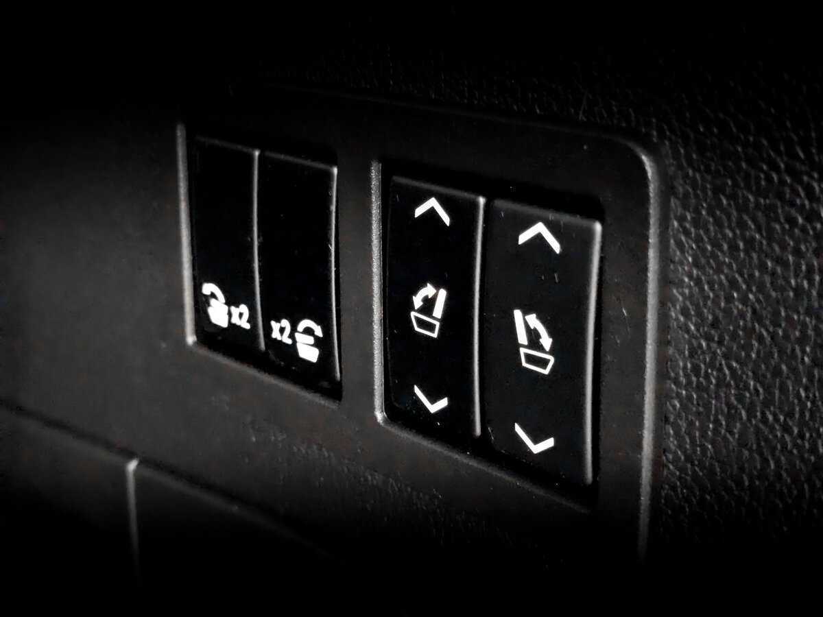 Б/У Кадиллак Эскалэйд 2018 года. Фото: #22