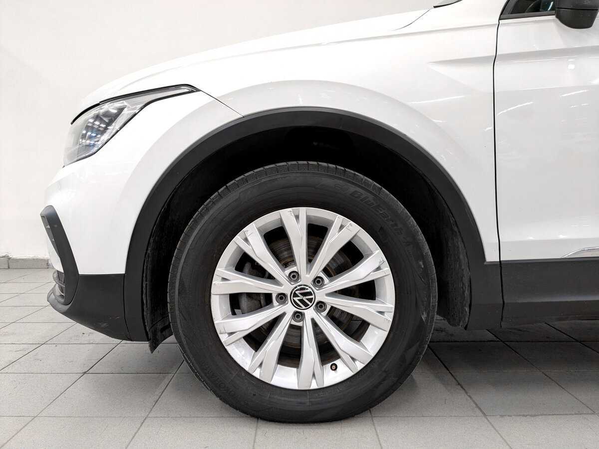 Б/У Фольксваген Тигуан 2021 года. Фото: #17