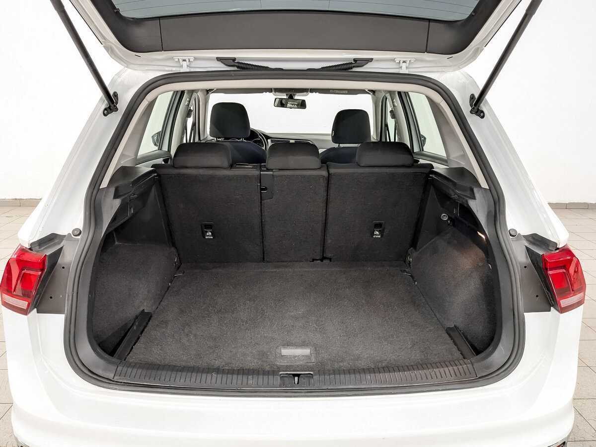 Б/У Фольксваген Тигуан 2021 года. Фото: #9