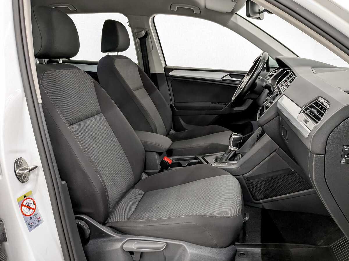 Б/У Фольксваген Тигуан 2021 года. Фото: #21