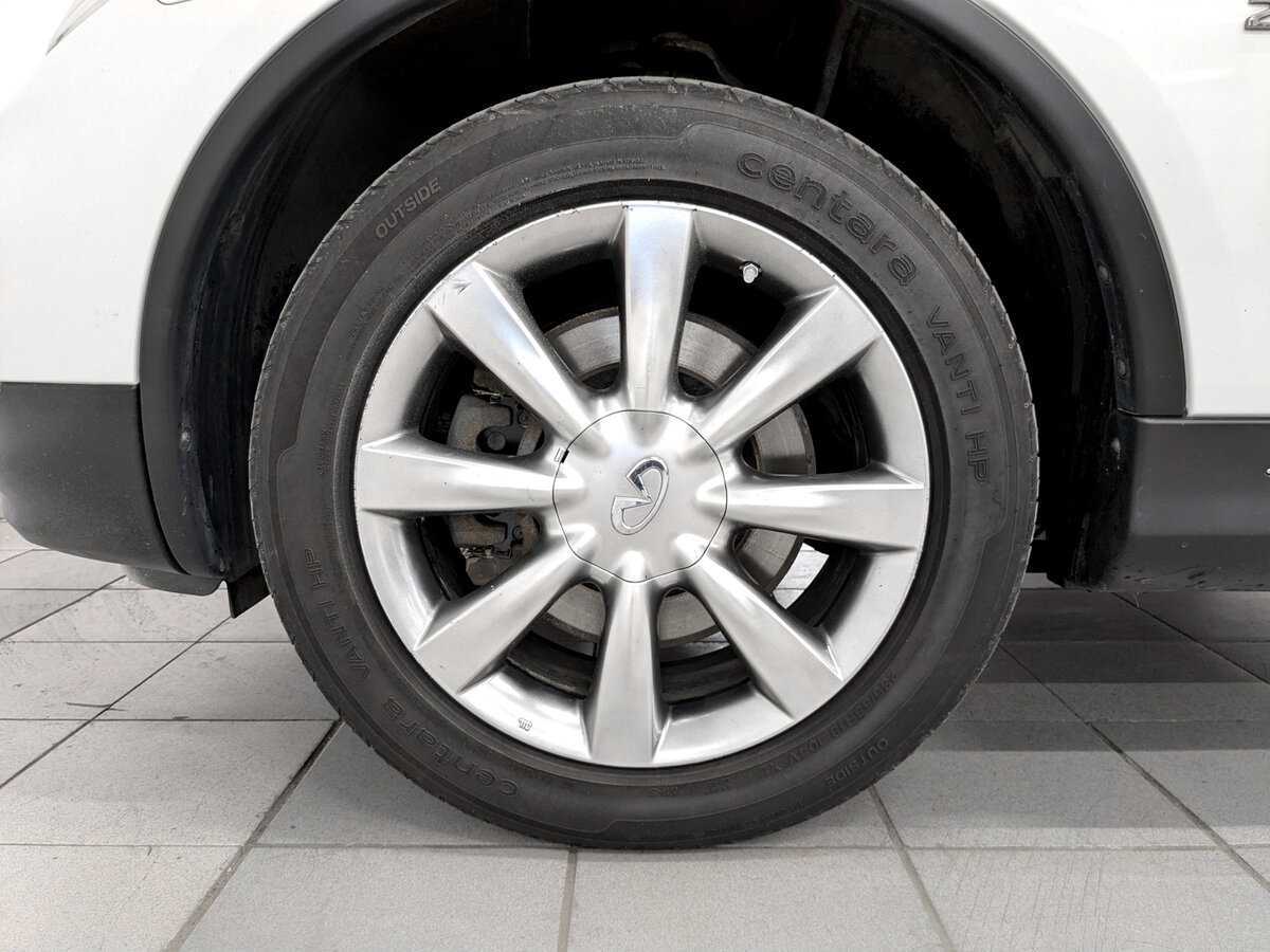 Б/У Инфинити К-Икс50 2016 года. Фото: #17