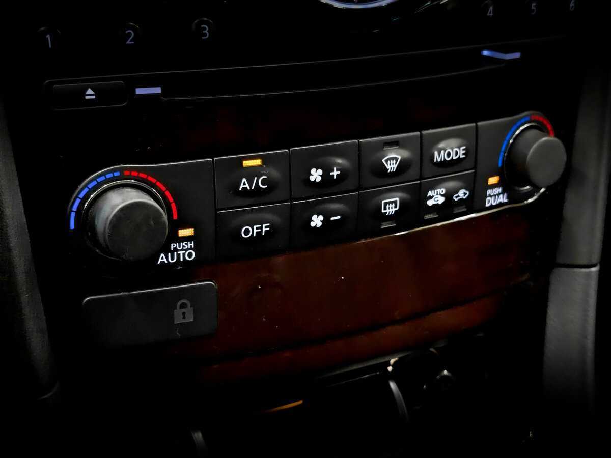 Б/У Инфинити К-Икс50 2016 года. Фото: #25