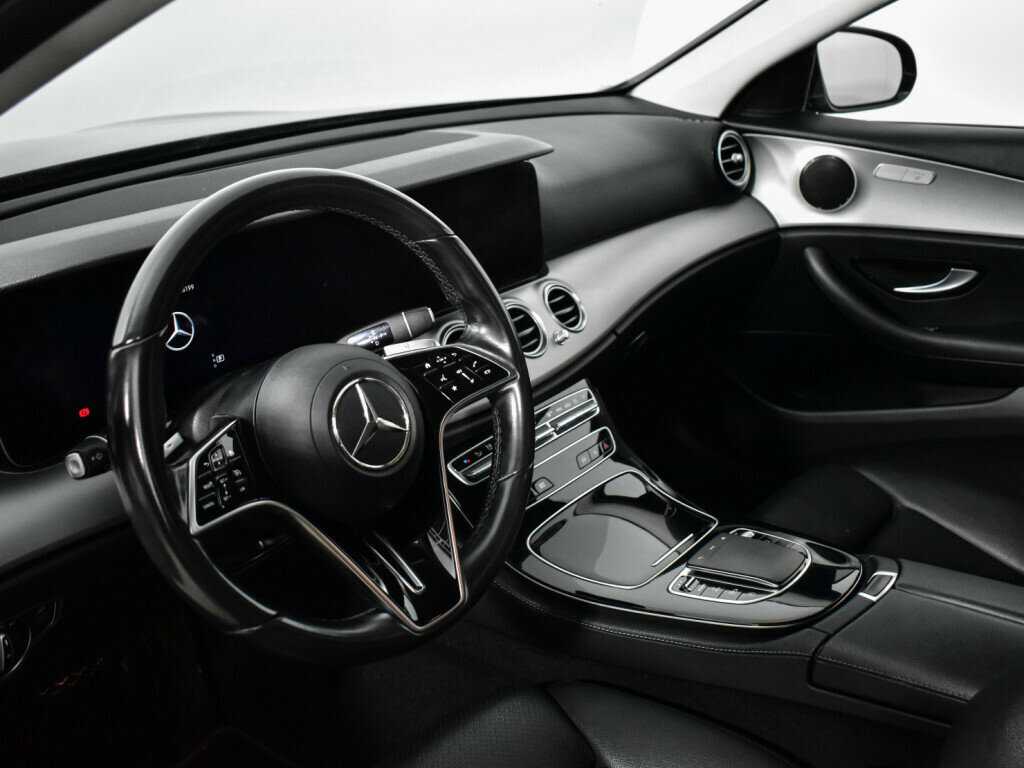 Б/У Мерседес-Бенц Е-Класс 2021 года. Фото: #5