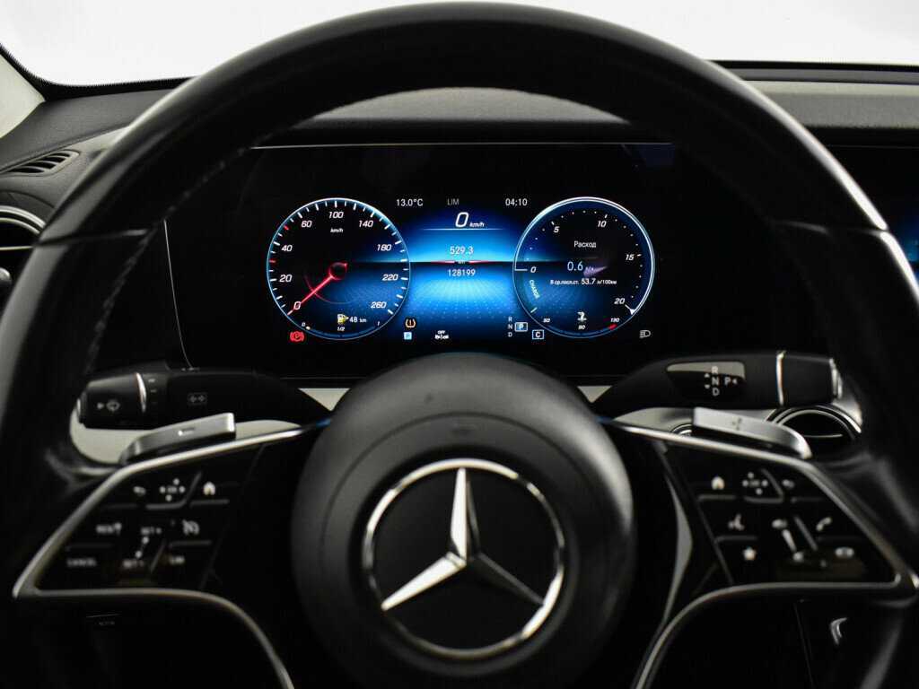 Б/У Мерседес-Бенц Е-Класс 2021 года. Фото: #17