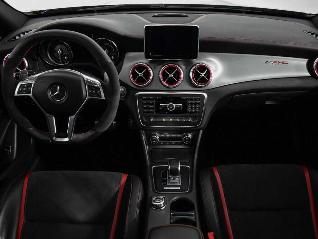 Б/У Мерседес-Бенц ГЛА АМГ 2015 года. Фото: #17