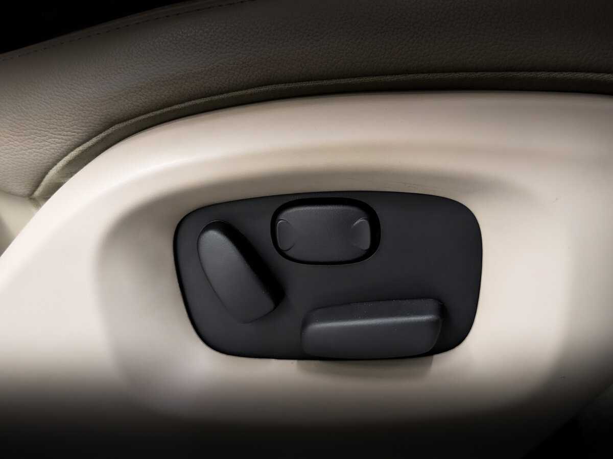 Б/У Лэнд Ровер Рэнж Ровер 2014 года. Фото: #22